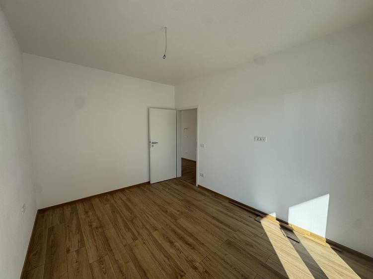 Apartament cu 2 camere decomandat în Giroc