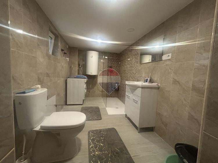 Casă individuală cu 3 camere cu Teren 363 Mp în Central