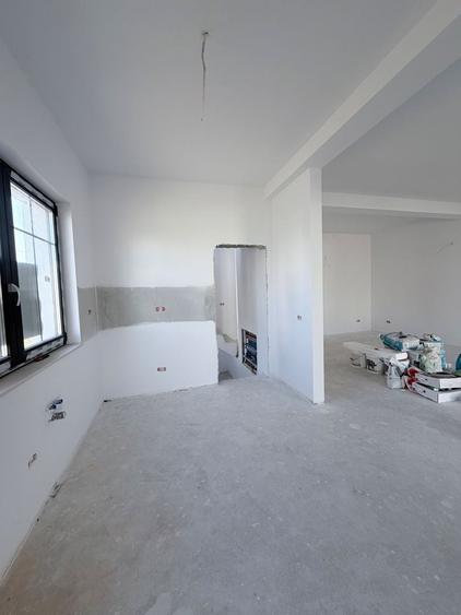 Duplex cu 5 camere cu Canalizare în Buziașului