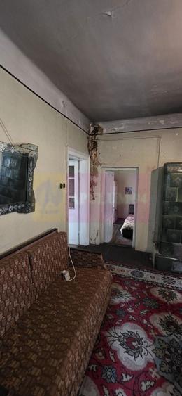 Apartament cu 3 camere nedecomandat în Furnica