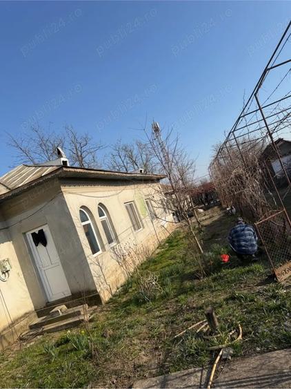Casă cu 5 camere cu Teren 1375 Mp în Orbeasca