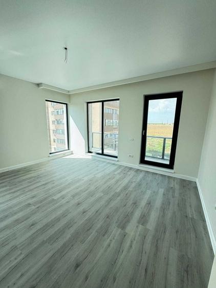 Apartament cu 2 camere decomandat în Tomis Plus