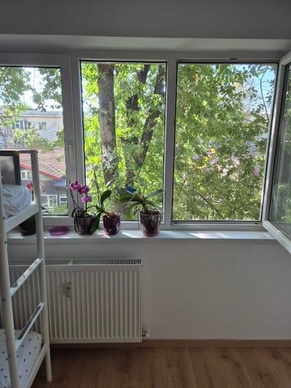 Apartament cu 3 camere decomandat, mobilat în Basarabia