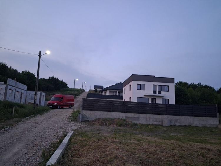 Casă cu 4 camere în Central