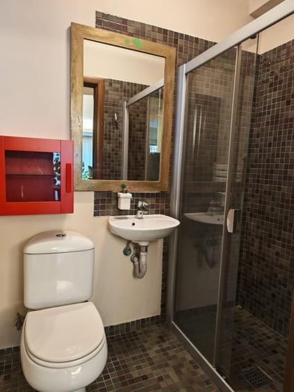 Apartament cu 4 camere decomandat, mobilat în Unirii