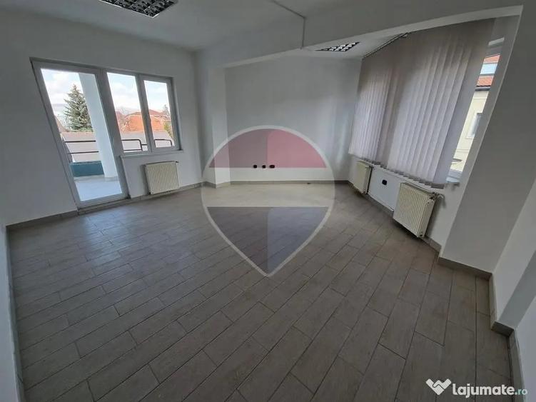 Casă cu 3 camere cu Teren 700 Mp în Zorilor