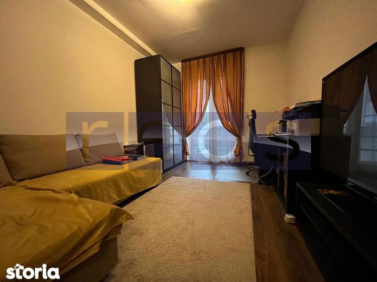 Apartament cu 4 camere decomandat în Central