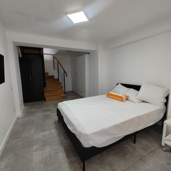 Apartament cu 2 camere semidecomandat în Tei