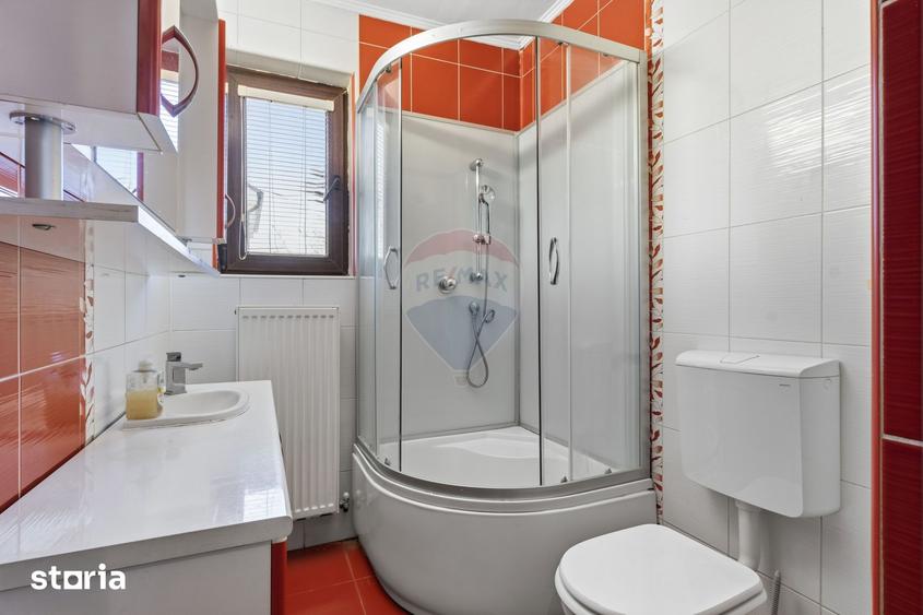 Casă cu 5 camere cu Teren 500 Mp în Șofronea
