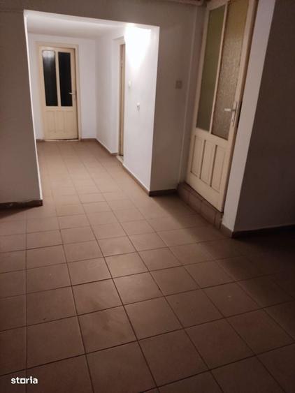 Casă cu 2 camere în Andrei Mureșanu