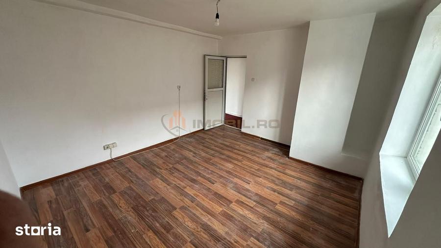 Apartament cu 3 camere decomandat în Păcurari