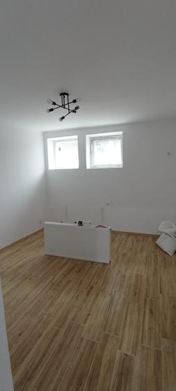 Apartament cu 3 camere decomandat în Cantemir