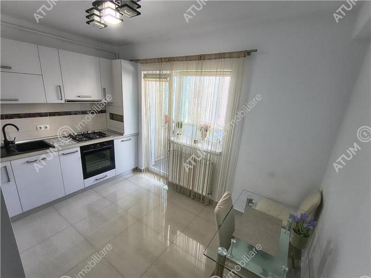 Apartament cu 2 camere decomandate balcon si loc de parcare etajul 1 - 15