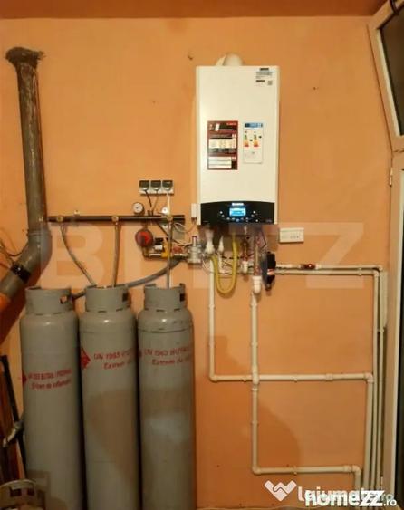 Casă cu 4 camere cu Teren 500 Mp în Central