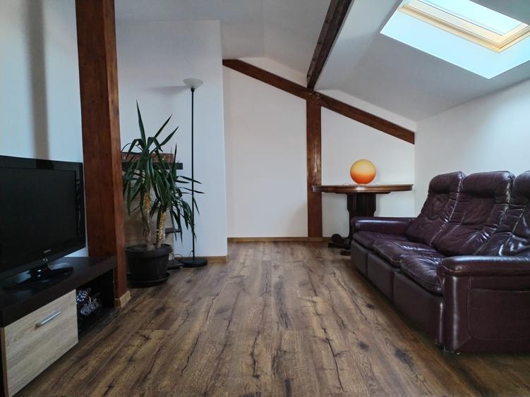 Duplex cu 5 camere cu Teren 1000 Mp în Nord-Est