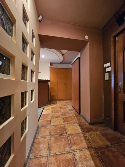 Oferta inchiriere garsoniera in Craiovei, parter,  260 EURO - 12