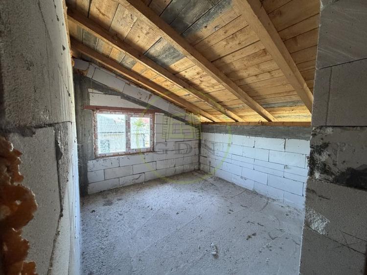 Casă individuală cu 5 camere cu Teren 437 Mp în Malu Mare