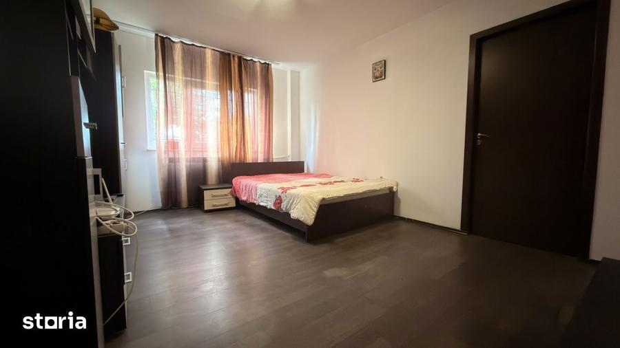 Apartament cu 2 camere semidecomandat, mobilat în Sud