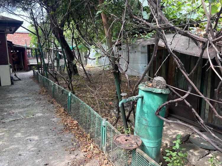 Casă cu 4 camere cu Garaj în Colentina