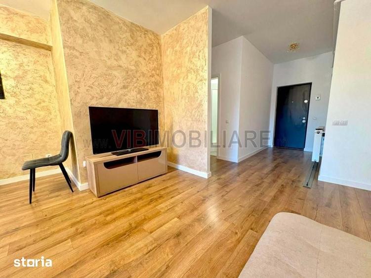Apartament cu 3 camere semidecomandat în Crângași