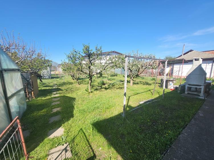 Casă cu 3 camere în Valu lui Traian
