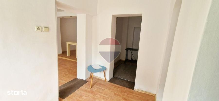 Casă cu 4 camere cu Teren 299 Mp în Șega