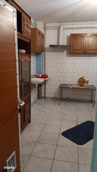 Casă cu 3 camere cu Teren 110 Mp în Andronache