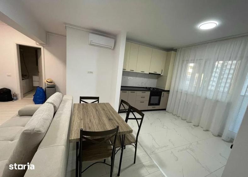 Apartament cu 3 camere semidecomandat în Central
