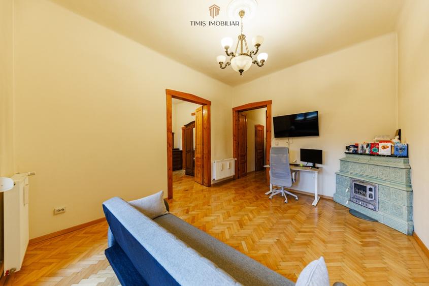 Apartament cu 3 camere semidecomandat, mobilat în Iosefin
