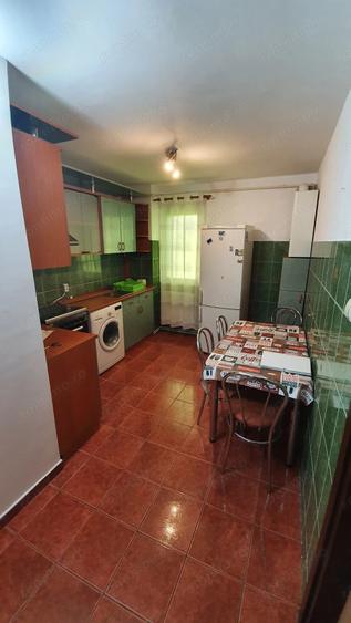 Apartament cu 2 camere semidecomandat în Micro I