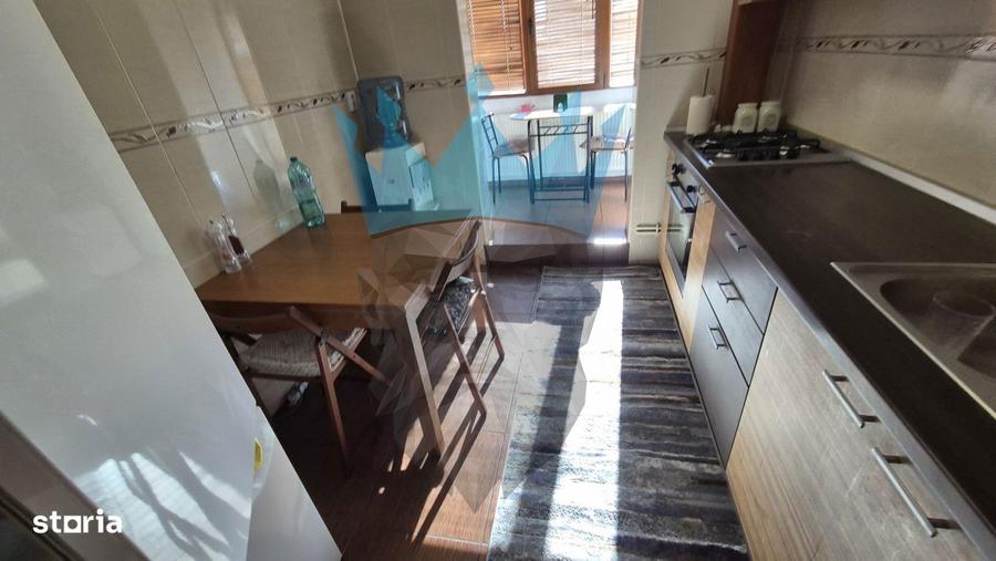 Apartament cu 3 camere, mobilat în Berceni