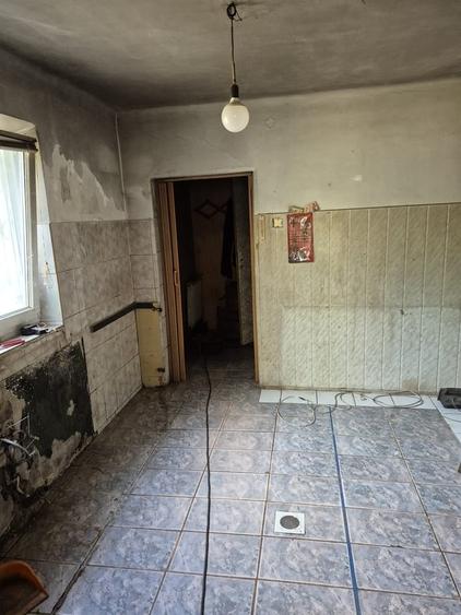 Casă cu 3 camere cu Teren 1065 Mp în Domnești