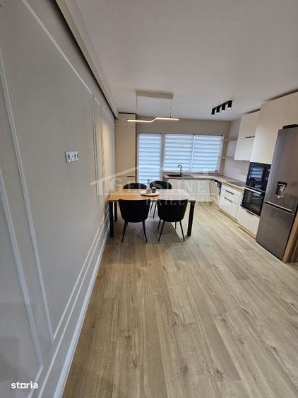 Apartament cu 3 camere decomandat în Sud
