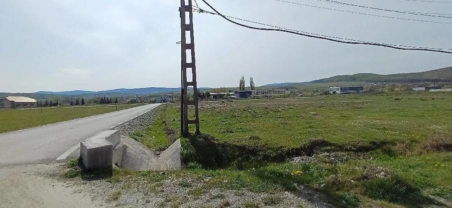 Spațiu comercial, de 496 mp, în Voivozi (Popești)