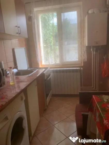 Garsonieră decomandată în Păcii