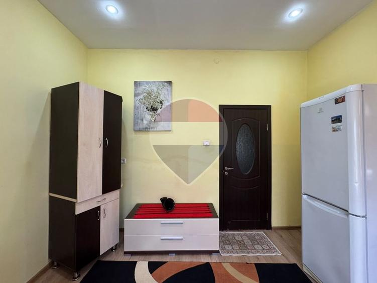 Apartament cu 2 camere semidecomandat în Ultracentral