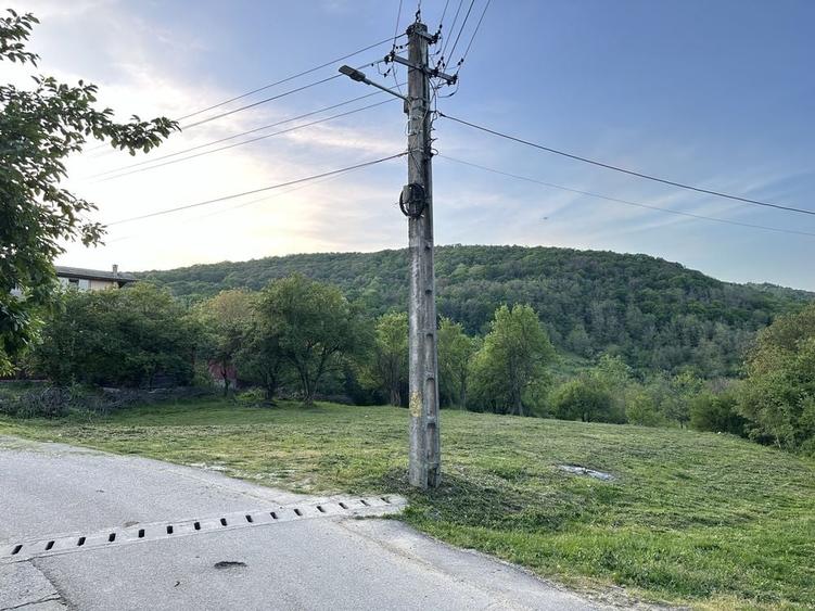 Teren de 1200 mp, în Căzănești