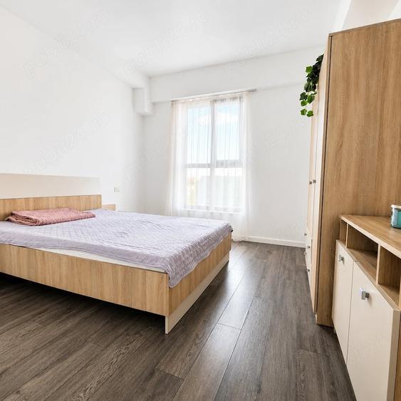Apartament cu 3 camere decomandat în Universității