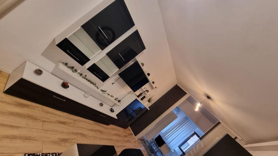 Apartament cu 2 camere semidecomandat, mobilat în Alba Iulia