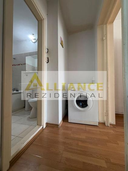 Apartament cu 2 camere decomandat în Berceni