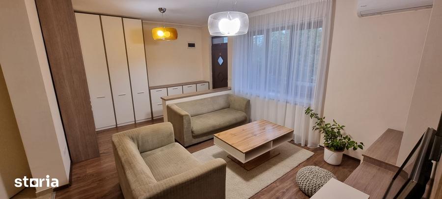 Apartament cu 3 camere decomandat în Olimpia-Stadion