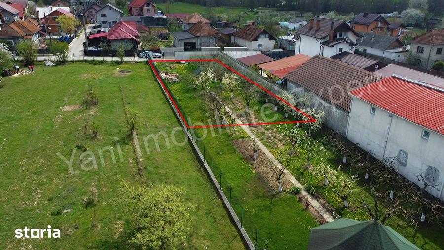 Teren de 590 mp, în Central