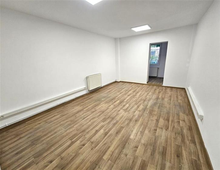 Birou, de 67 mp, în Gară