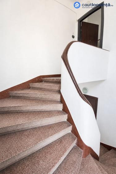 Apartament cu 4 camere în Calea Călărașilor