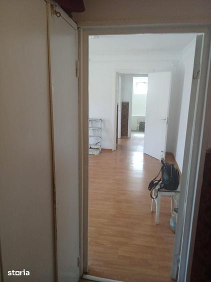 Apartament cu 2 camere semidecomandat în Micro 5