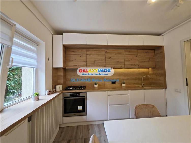 Apartament cu 3 camere decomandat, mobilat în Nerva Traian