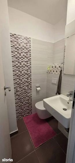 Apartament cu 3 camere decomandat, mobilat în Băneasa