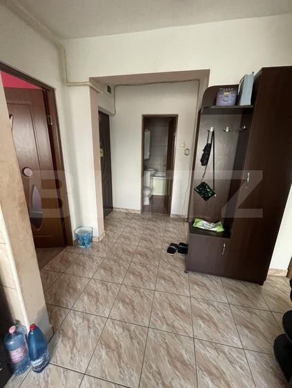 Apartament cu 3 camere decomandat, mobilat în Central
