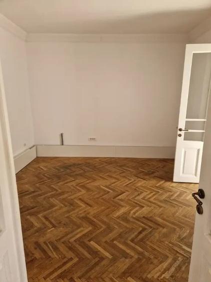Casă cu 3 camere în Central