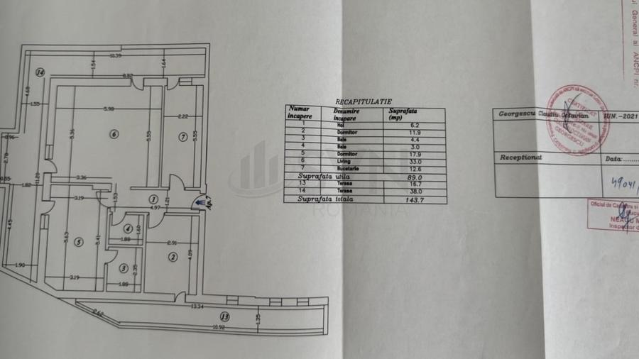 Apartament cu 3 camere decomandat în Bucur Obor